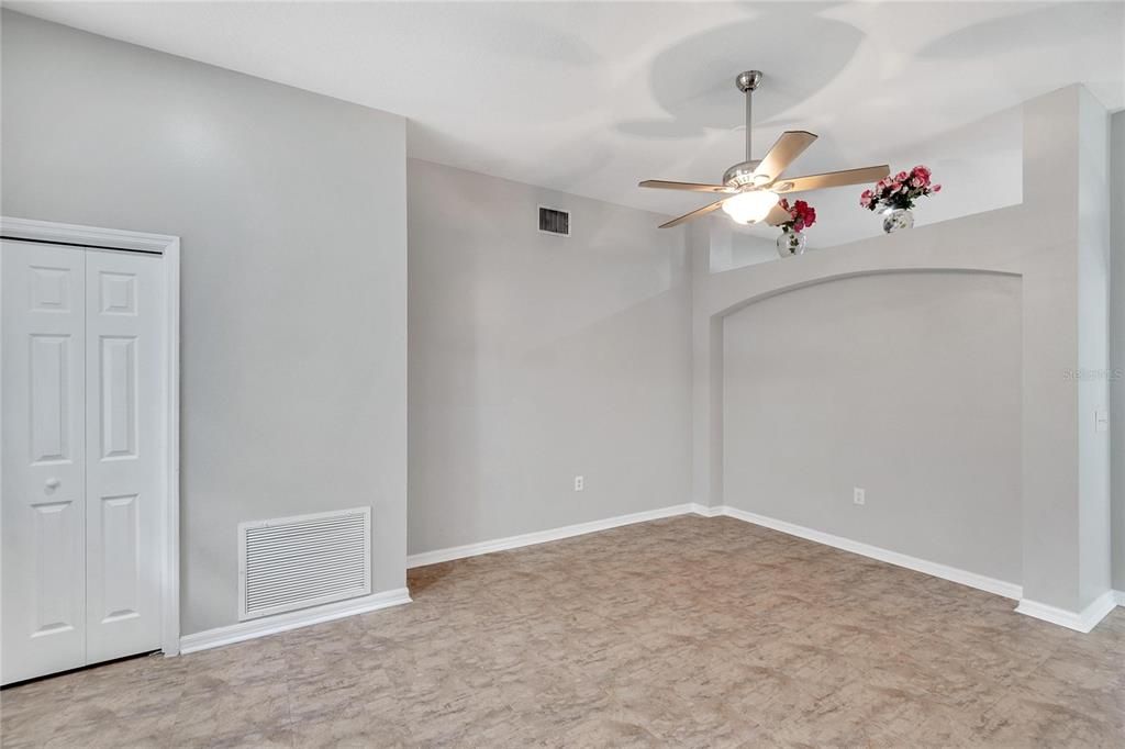 For Sale: $445,000 (3 beds, 2 baths, 1833 Square Feet)