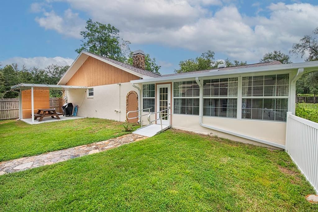 For Sale: $500,000 (3 beds, 2 baths, 2443 Square Feet)