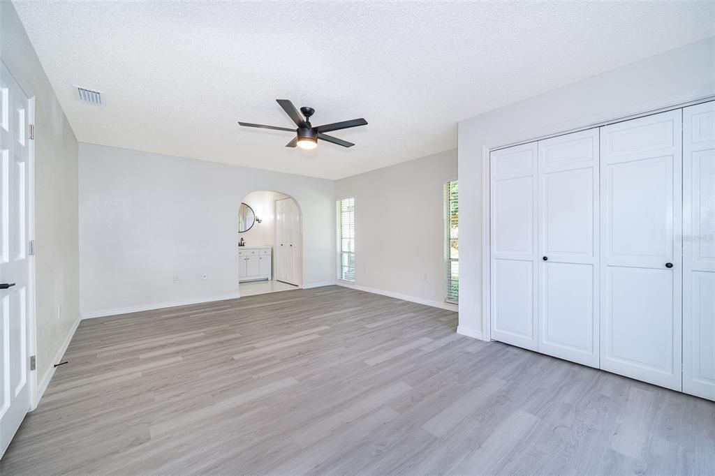 For Sale: $349,900 (3 beds, 2 baths, 1787 Square Feet)