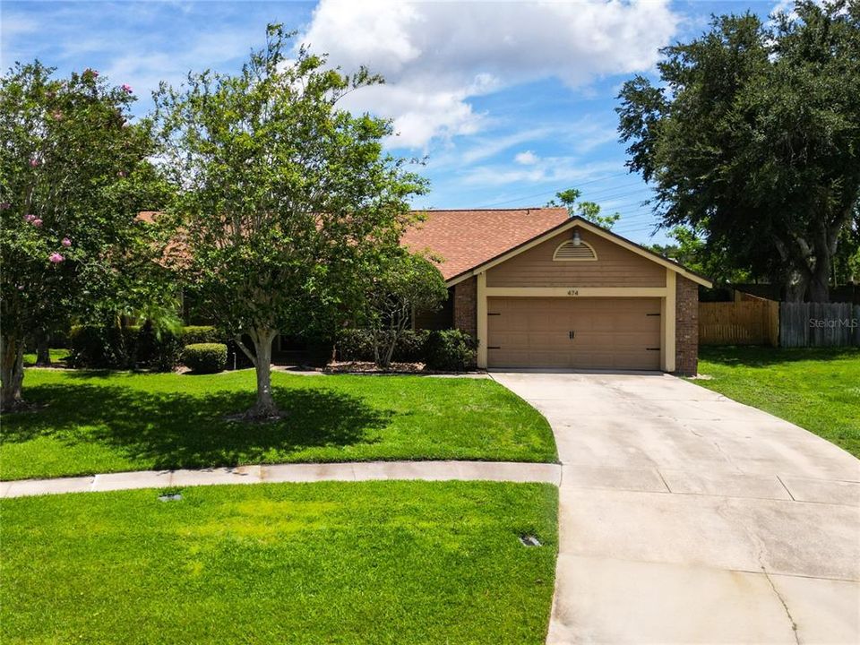 For Sale: $550,000 (4 beds, 2 baths, 2020 Square Feet)