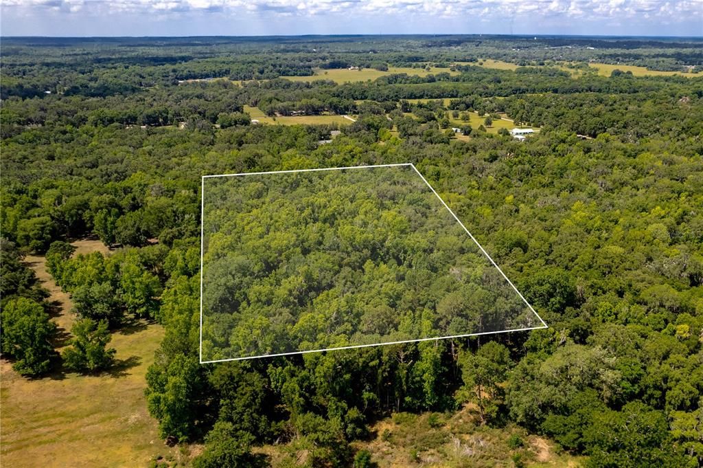 На продажу: $169,900 (5.10 acres)