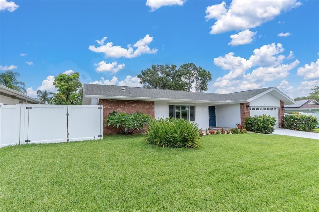 For Sale: $650,000 (4 beds, 2 baths, 2137 Square Feet)