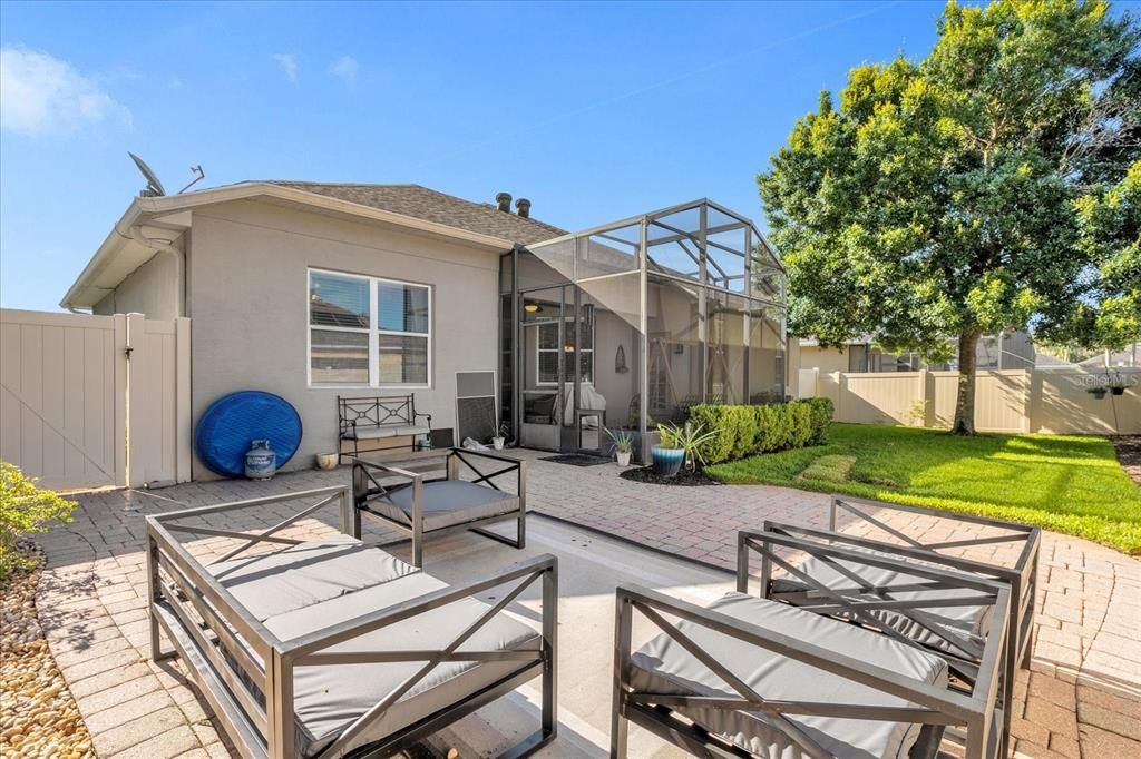 For Sale: $499,990 (3 beds, 2 baths, 1924 Square Feet)