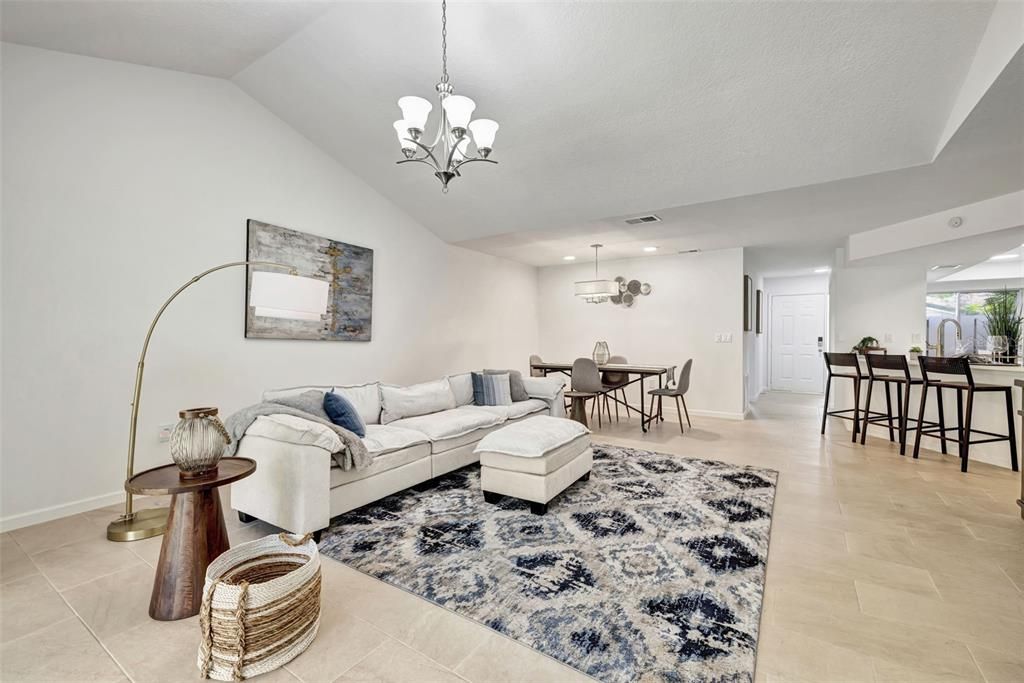 For Sale: $282,000 (2 beds, 2 baths, 1311 Square Feet)