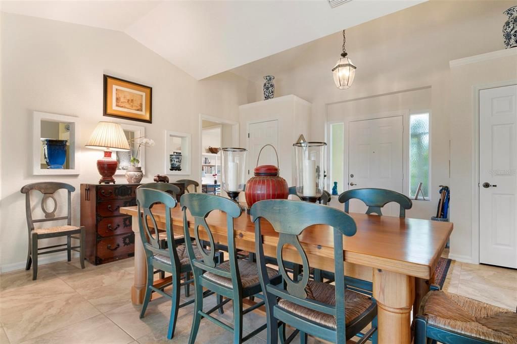 Dining room, foyer