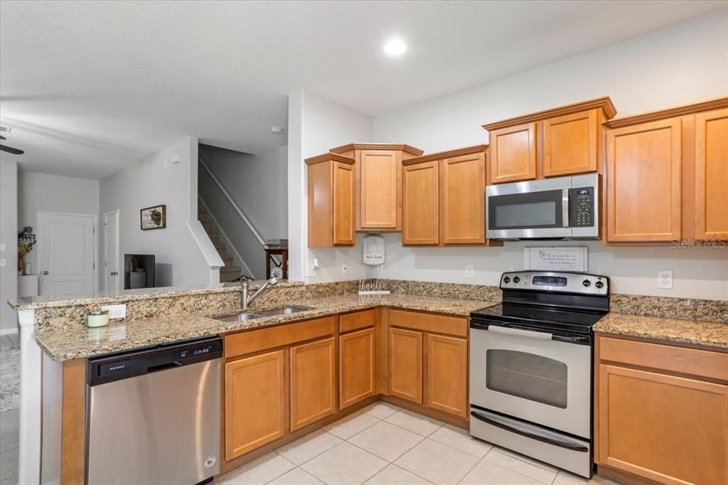 For Sale: $299,900 (2 beds, 2 baths, 1681 Square Feet)