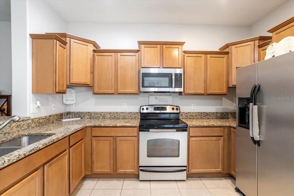 For Sale: $299,900 (2 beds, 2 baths, 1681 Square Feet)