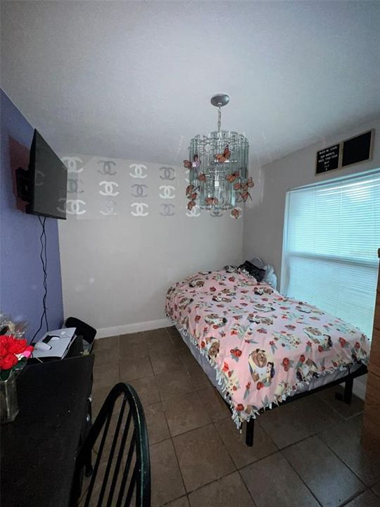 For Sale: $360,000 (3 beds, 2 baths, 1075 Square Feet)