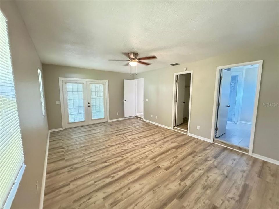 For Rent: $2,145 (3 beds, 2 baths, 1693 Square Feet)