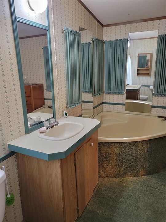 待售: $135,000 (2 贝兹, 2 浴室, 840 平方英尺)