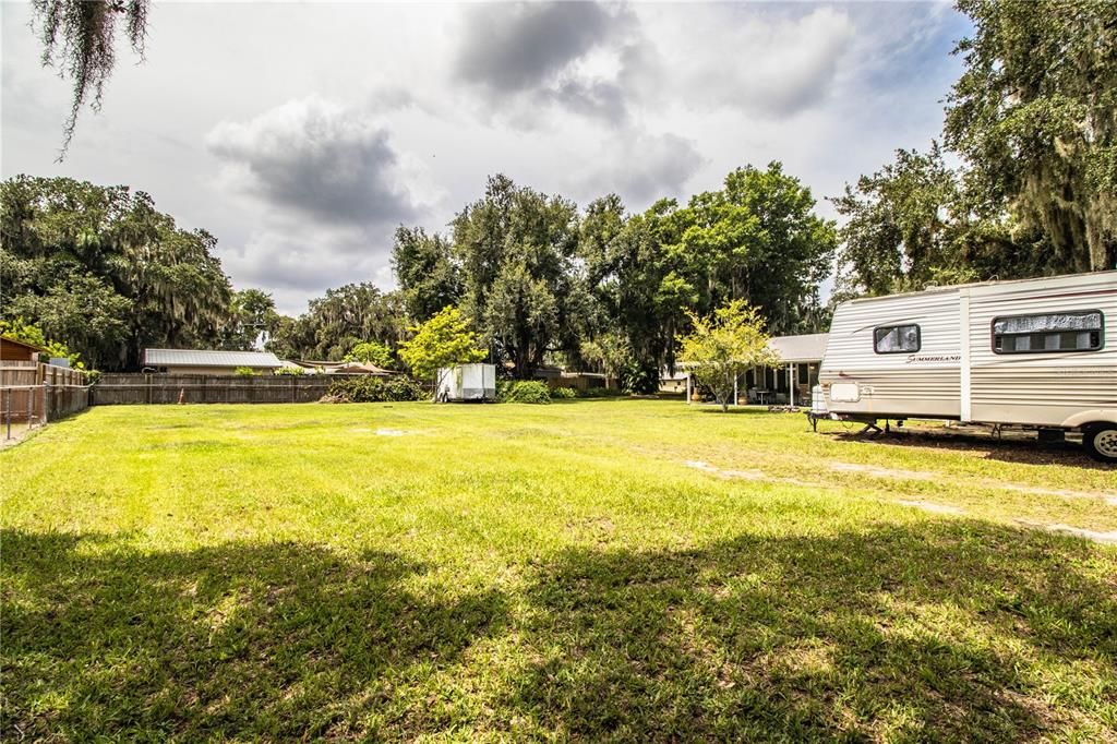 Active With Contract: $299,000 (3 beds, 2 baths, 1395 Square Feet)