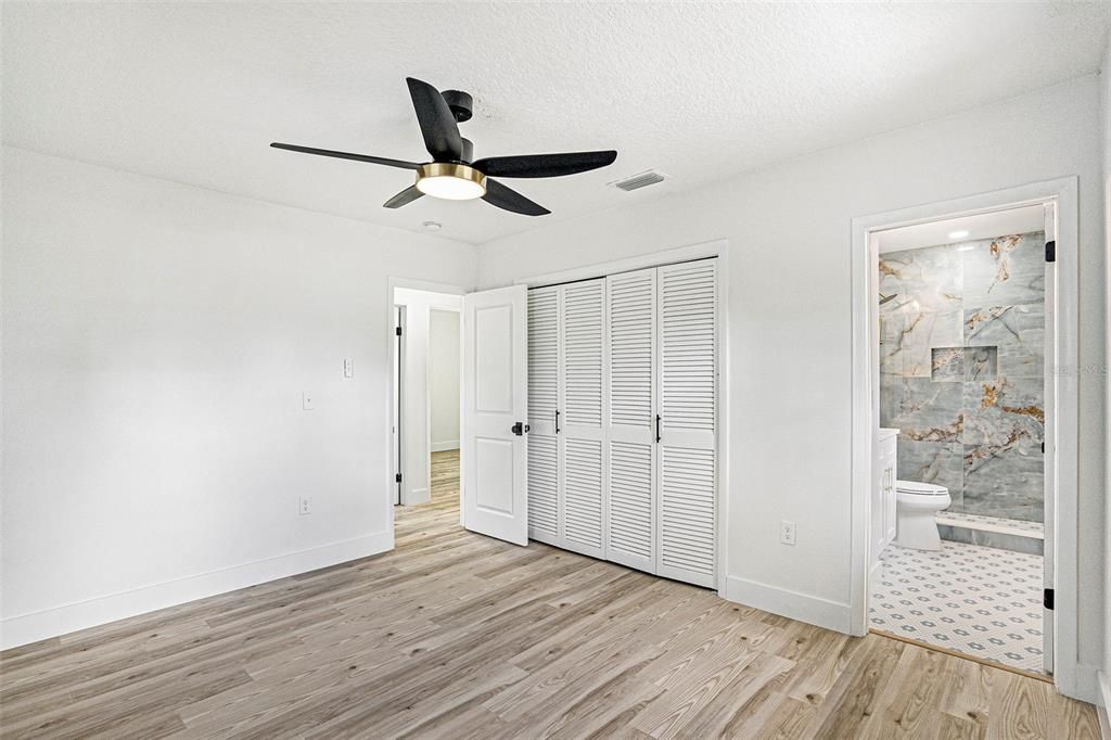 Active With Contract: $449,900 (3 beds, 2 baths, 1440 Square Feet)