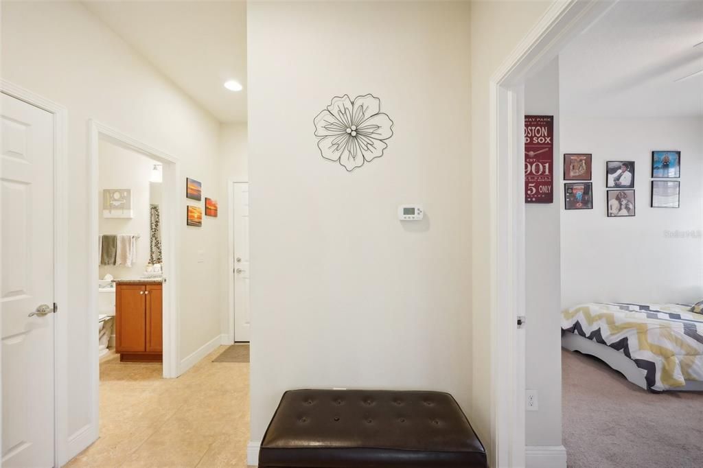 For Sale: $305,000 (2 beds, 2 baths, 1393 Square Feet)