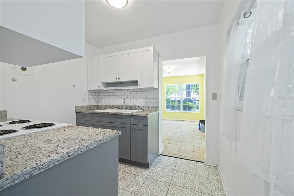 For Sale: $409,000 (3 beds, 2 baths, 1266 Square Feet)