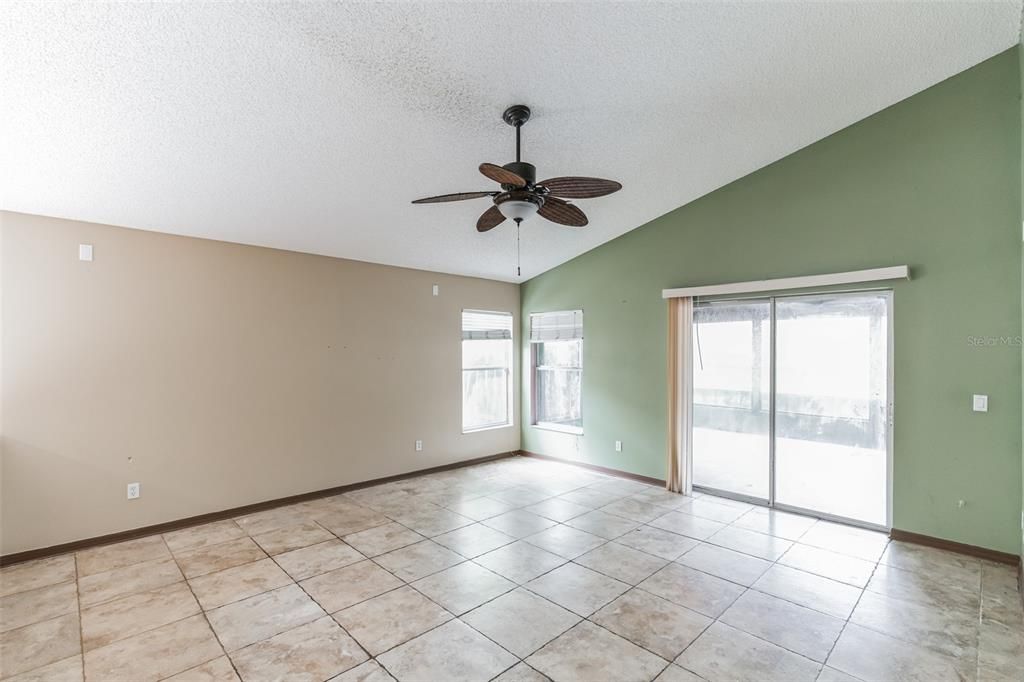 Active With Contract: $349,900 (4 beds, 2 baths, 1958 Square Feet)