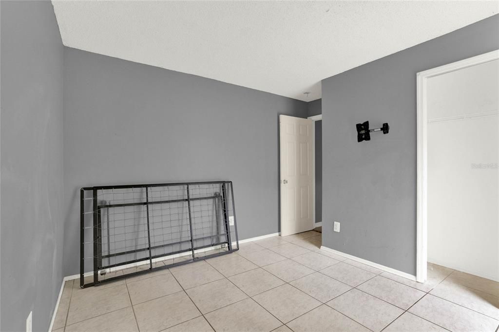 For Rent: $2,500 (3 beds, 2 baths, 1201 Square Feet)