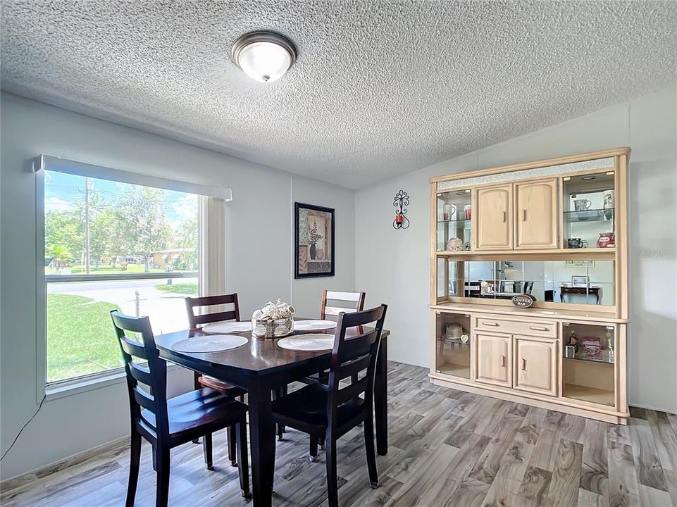 For Sale: $249,000 (3 beds, 2 baths, 1568 Square Feet)