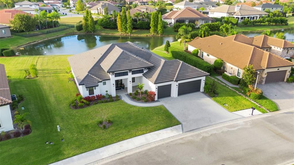 For Sale: $1,100,000 (3 beds, 3 baths, 2750 Square Feet)