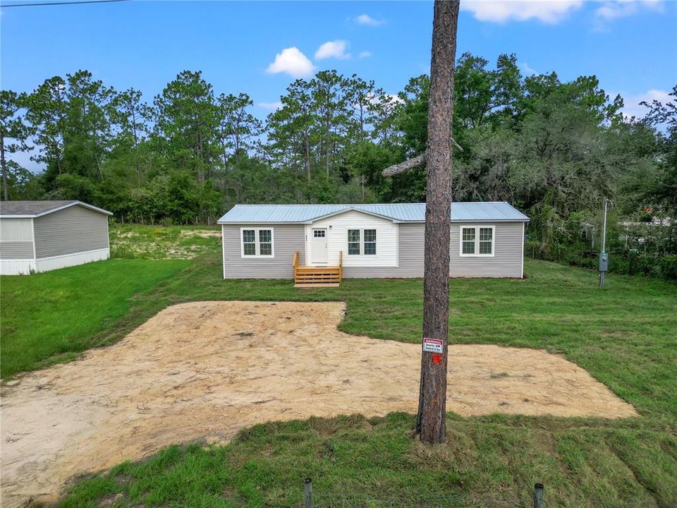 For Sale: $212,000 (3 beds, 2 baths, 1456 Square Feet)