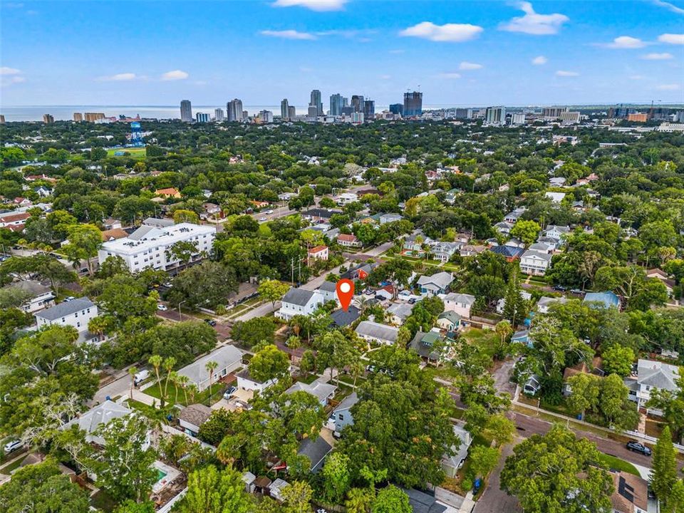 For Sale: $699,900 (2 beds, 2 baths, 1522 Square Feet)