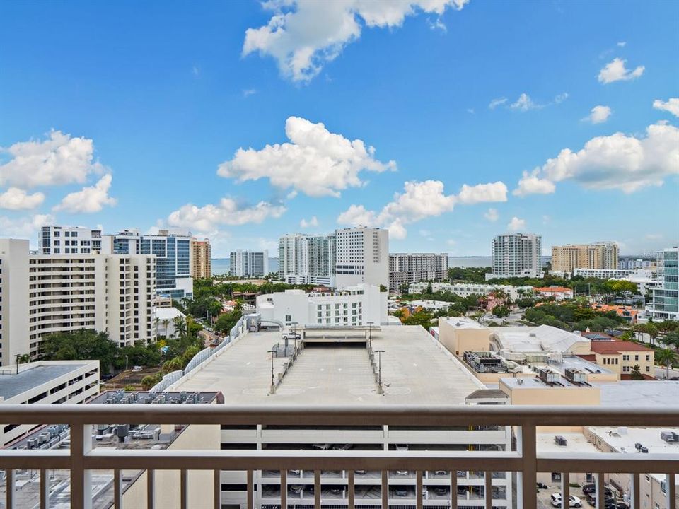 For Sale: $1,250,000 (2 beds, 2 baths, 1336 Square Feet)