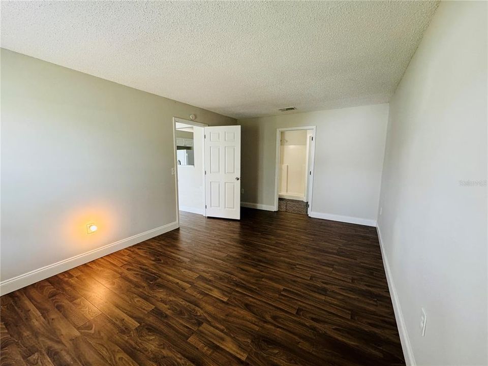 For Rent: $1,950 (3 beds, 2 baths, 1472 Square Feet)