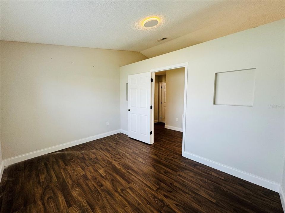 For Rent: $1,950 (3 beds, 2 baths, 1472 Square Feet)