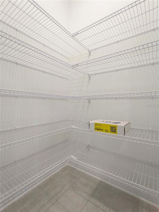 En Renta: $3,995 (4 camas, 3 baños, 2370 Pies cuadrados)