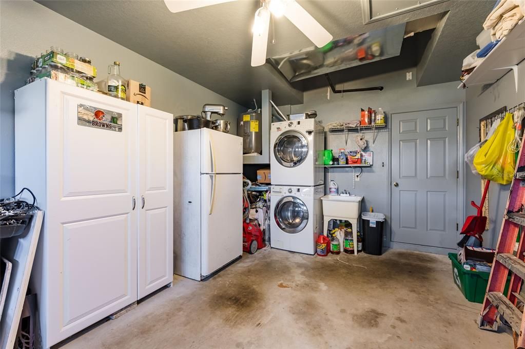 For Sale: $275,000 (2 beds, 2 baths, 1139 Square Feet)