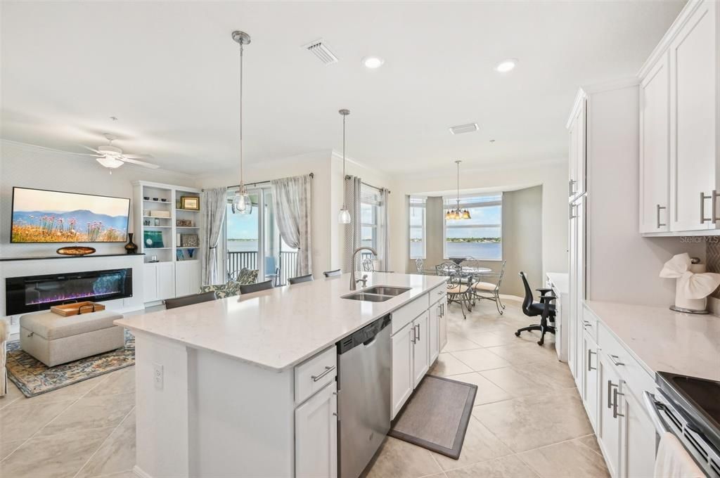 Active With Contract: $425,000 (2 beds, 2 baths, 1151 Square Feet)