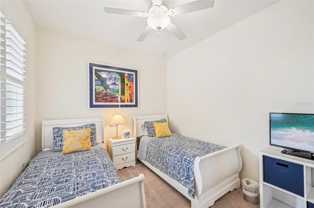 Active With Contract: $425,000 (2 beds, 2 baths, 1151 Square Feet)