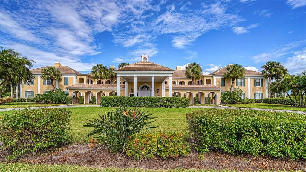 For Sale: $1,800,000 (5 beds, 5 baths, 4614 Square Feet)