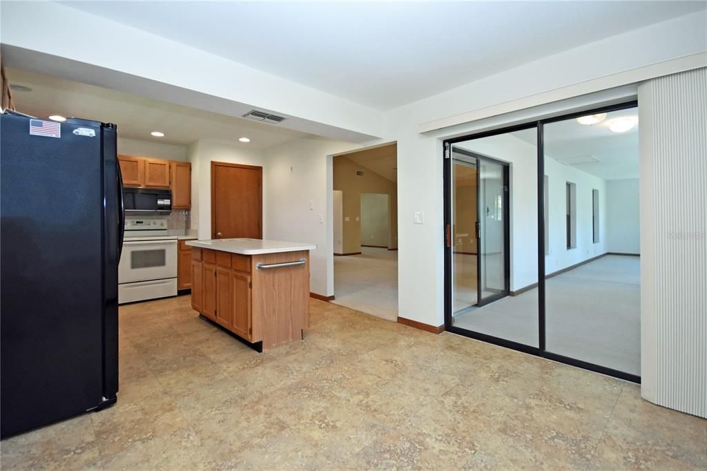 For Sale: $319,000 (2 beds, 2 baths, 1896 Square Feet)