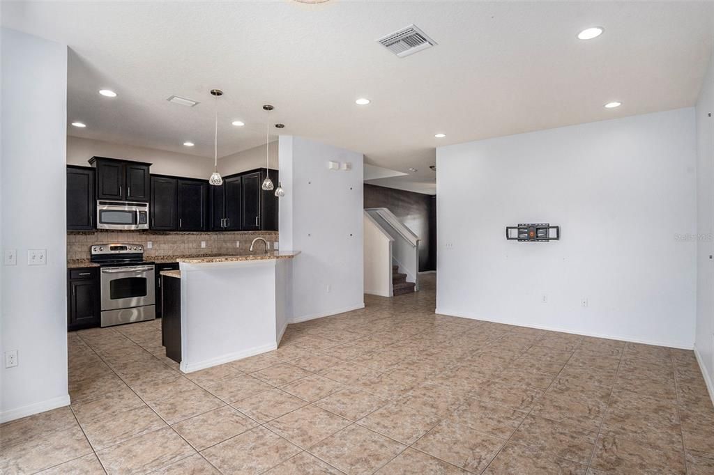 For Sale: $339,000 (3 beds, 2 baths, 1541 Square Feet)