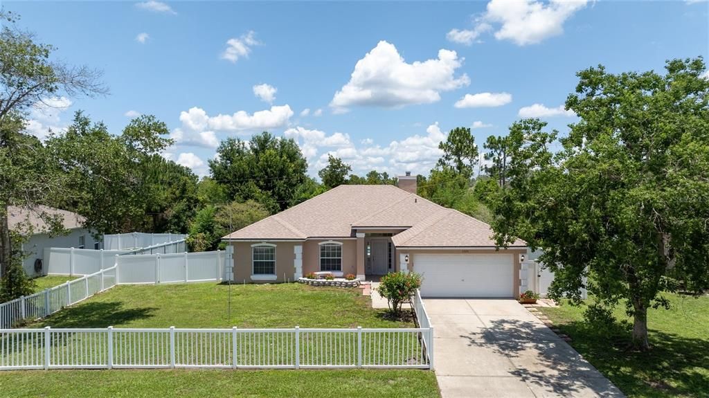 Active With Contract: $379,900 (3 beds, 2 baths, 1672 Square Feet)