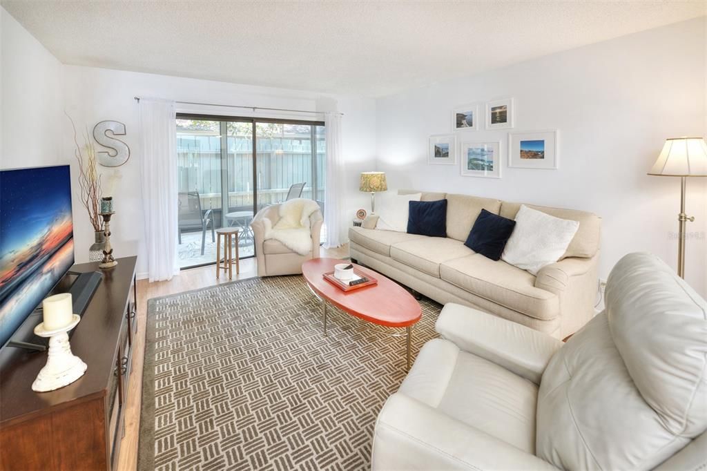 For Sale: $295,000 (2 beds, 2 baths, 1664 Square Feet)