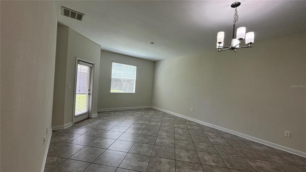 For Rent: $2,595 (4 beds, 3 baths, 2208 Square Feet)