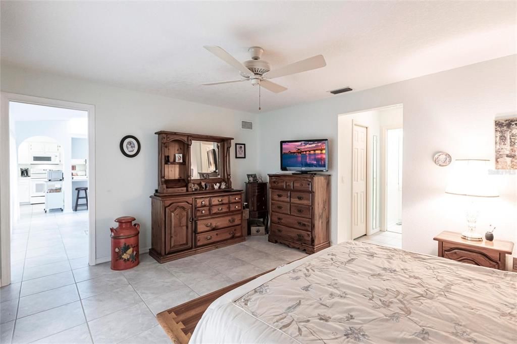 For Sale: $342,500 (3 beds, 2 baths, 1862 Square Feet)