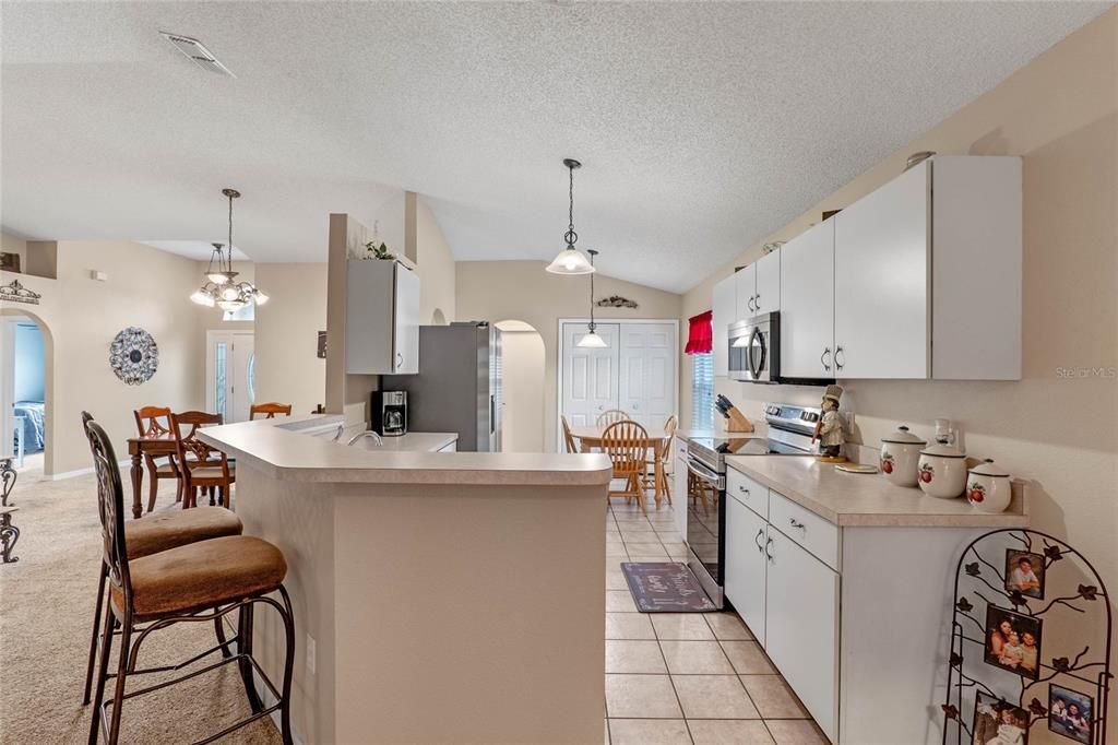 For Sale: $419,900 (3 beds, 2 baths, 1614 Square Feet)