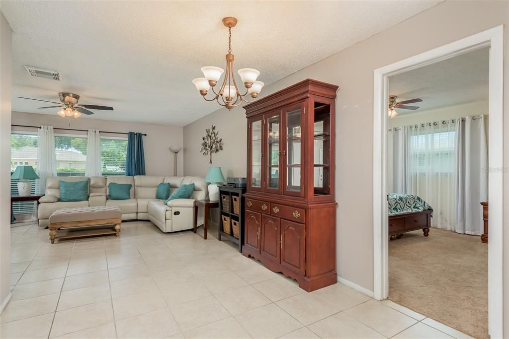 For Sale: $399,500 (2 beds, 2 baths, 1652 Square Feet)