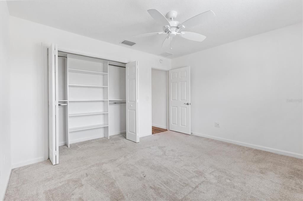 CUSTOM CLOSET BUILT-INS