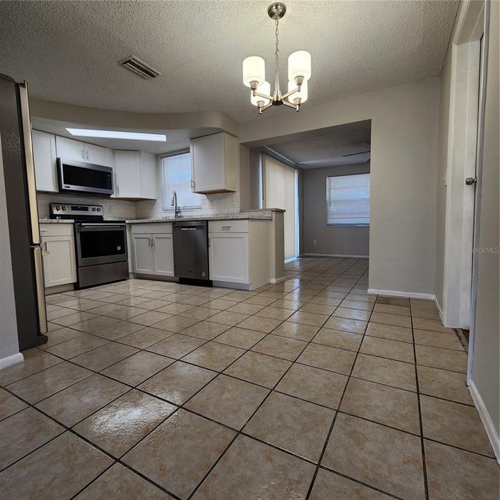 For Rent: $1,995 (3 beds, 2 baths, 1536 Square Feet)