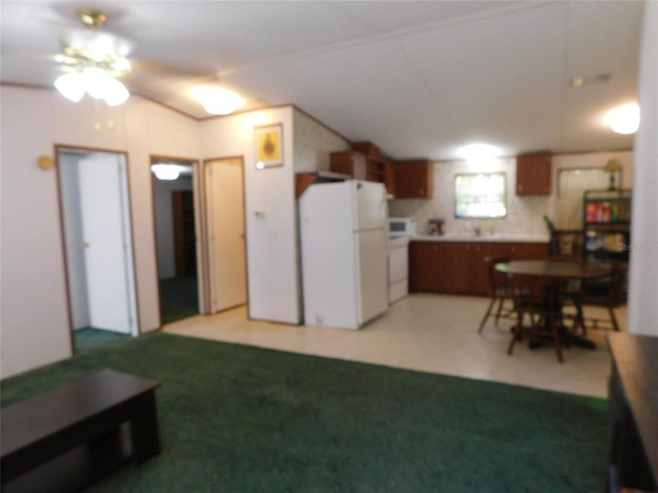 For Sale: $295,000 (3 beds, 2 baths, 1080 Square Feet)