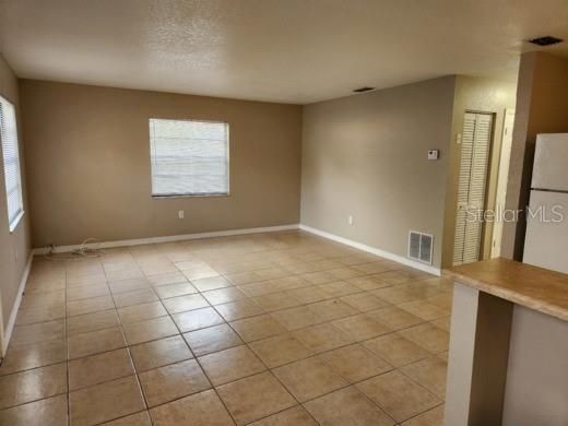 For Rent: $2,095 (3 beds, 2 baths, 1070 Square Feet)