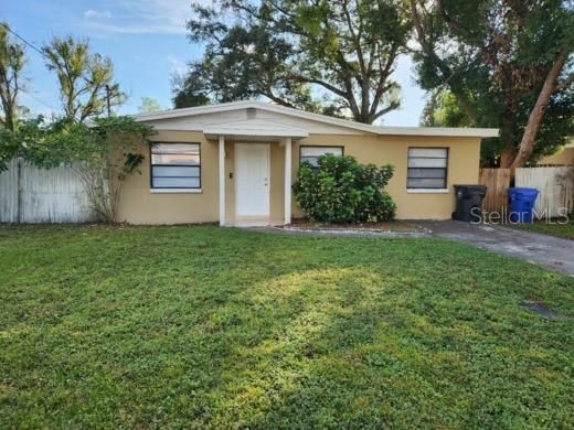 For Rent: $2,095 (3 beds, 2 baths, 1070 Square Feet)