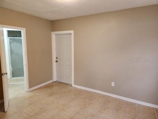 For Rent: $2,095 (3 beds, 2 baths, 1070 Square Feet)