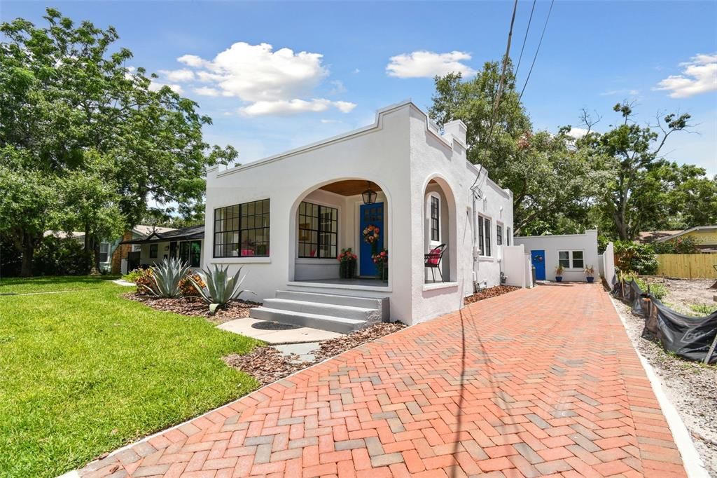 For Sale: $769,000 (3 beds, 2 baths, 1380 Square Feet)