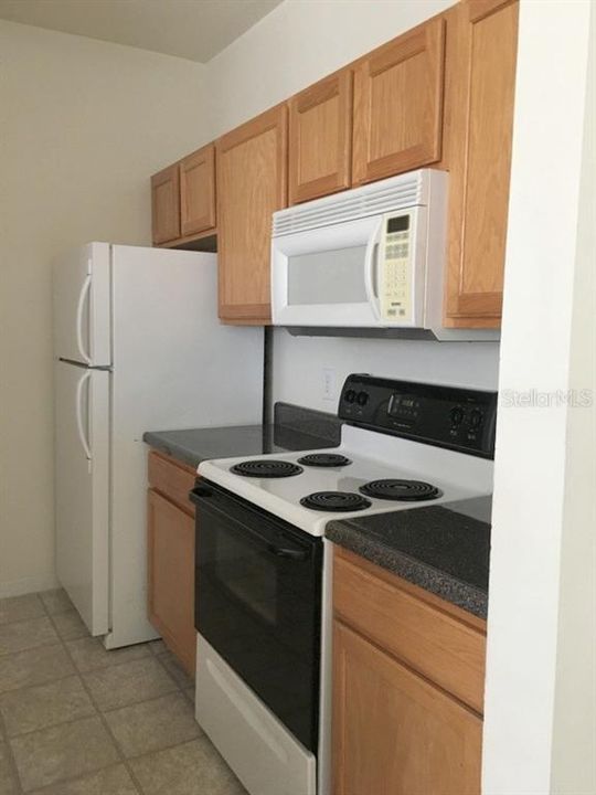 For Rent: $1,400 (1 beds, 1 baths, 794 Square Feet)