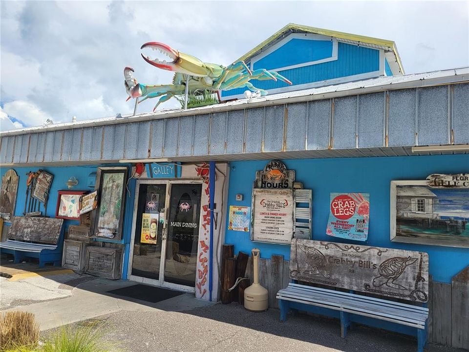 Crabby Bills on Indian Rocks Beach just 5 minutes away