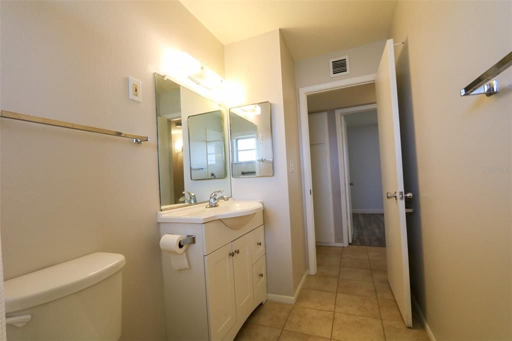 For Rent: $1,850 (2 beds, 1 baths, 1149 Square Feet)